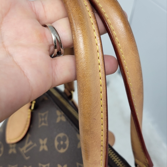 LOUIS VUITTON RIVOLI PM - Picture 7 of 15